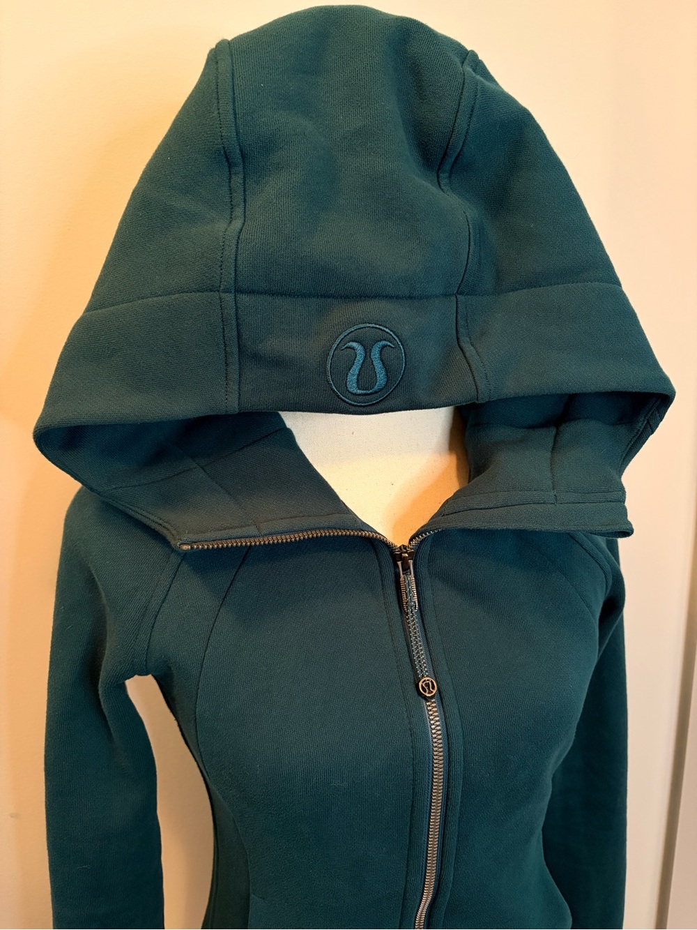 lululemon Storm Teal Scuba Zip Hoodie. Size 2 - Like New!